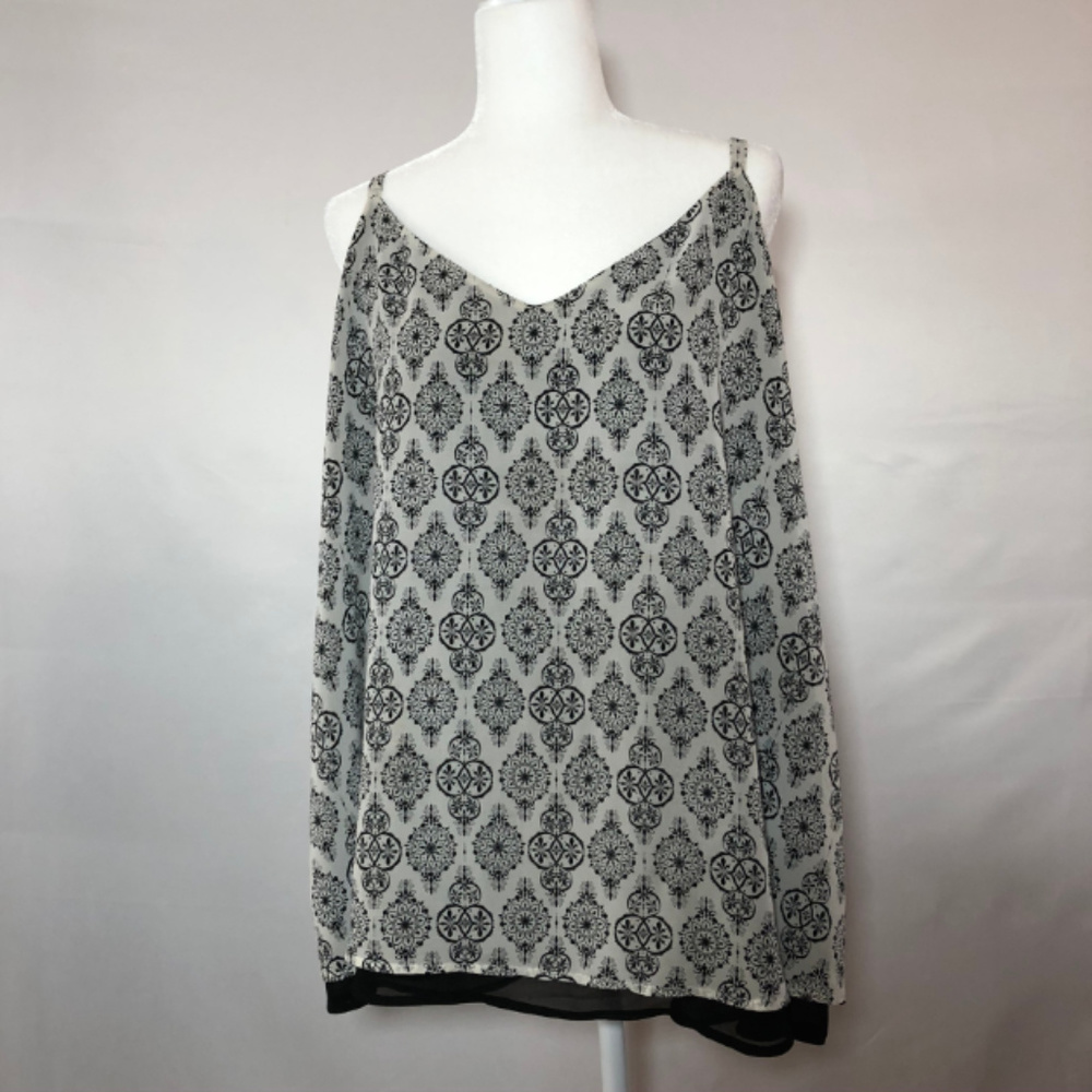 Torrid Double Layer B&W Print Swing Cami Size 3 - image 5